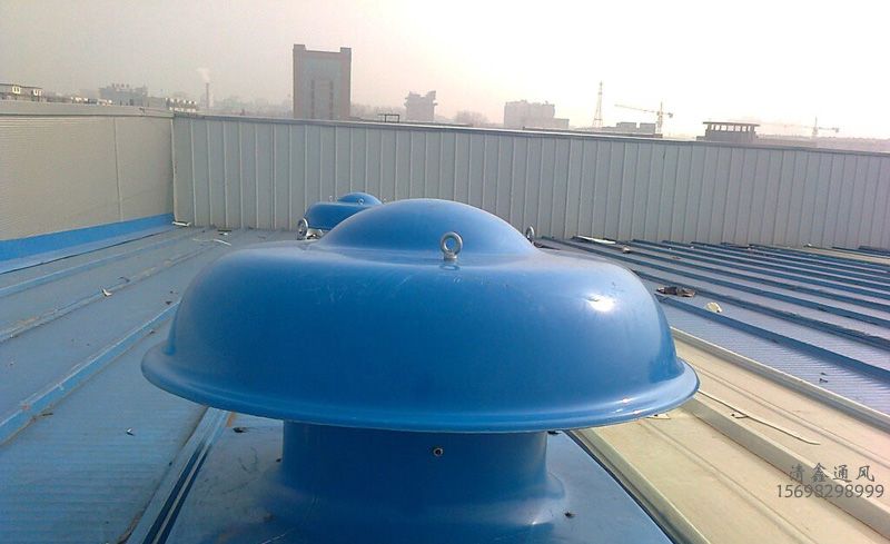 屋頂軸流風(fēng)機(jī)施工現(xiàn)場(chǎng)(圖1) 屋頂軸流風(fēng)機(jī)施工現(xiàn)場(chǎng)(圖1)